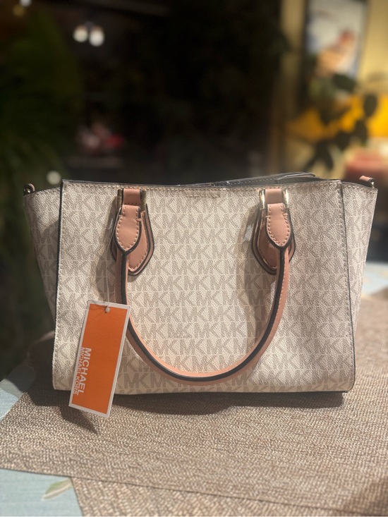 Michael Kors Handbags - NWT Michael Kors Jet Set Charm Signature MK Tote Off White Pink Handbag-No Strap